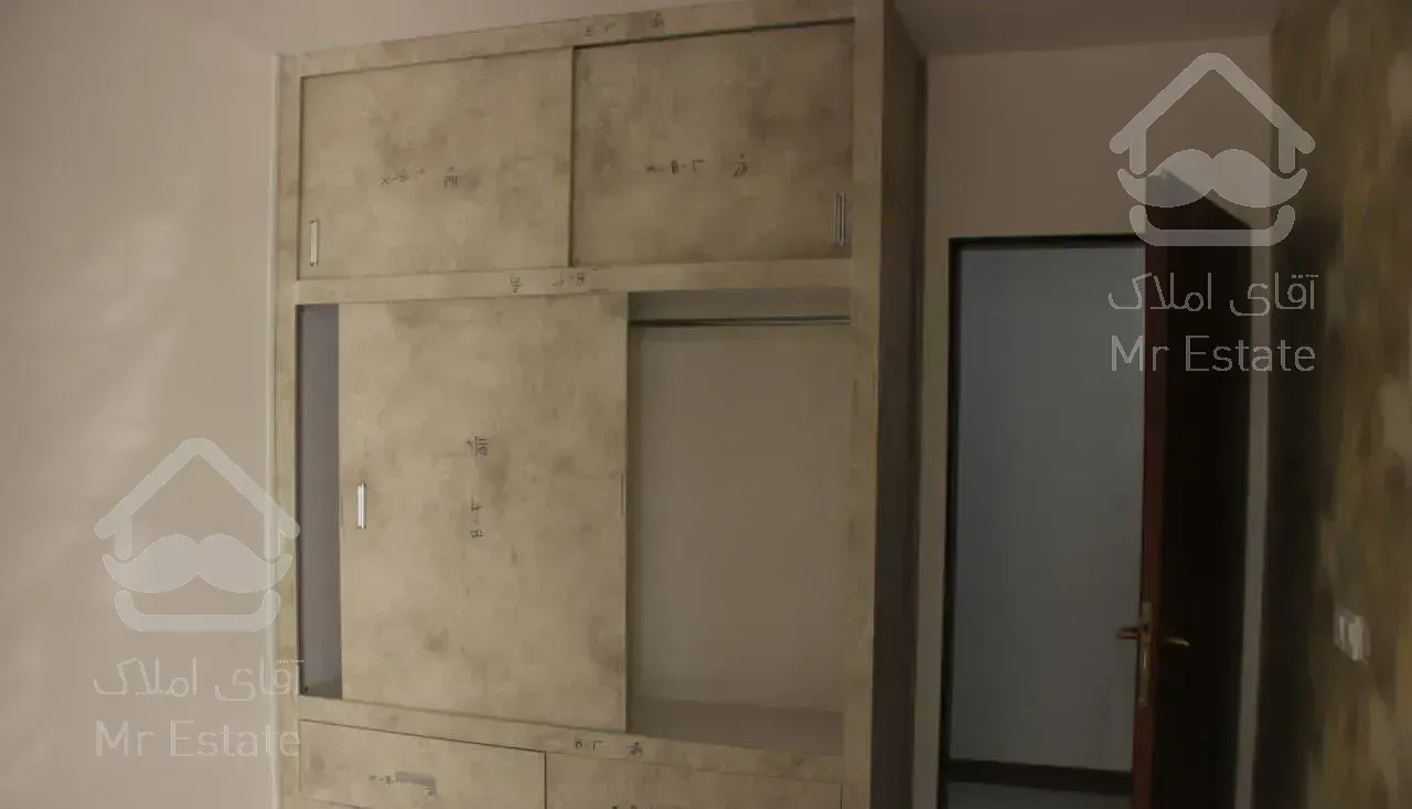 آپارتمان۱۸۷متری*برج برند منطقه* کلیدنخورده