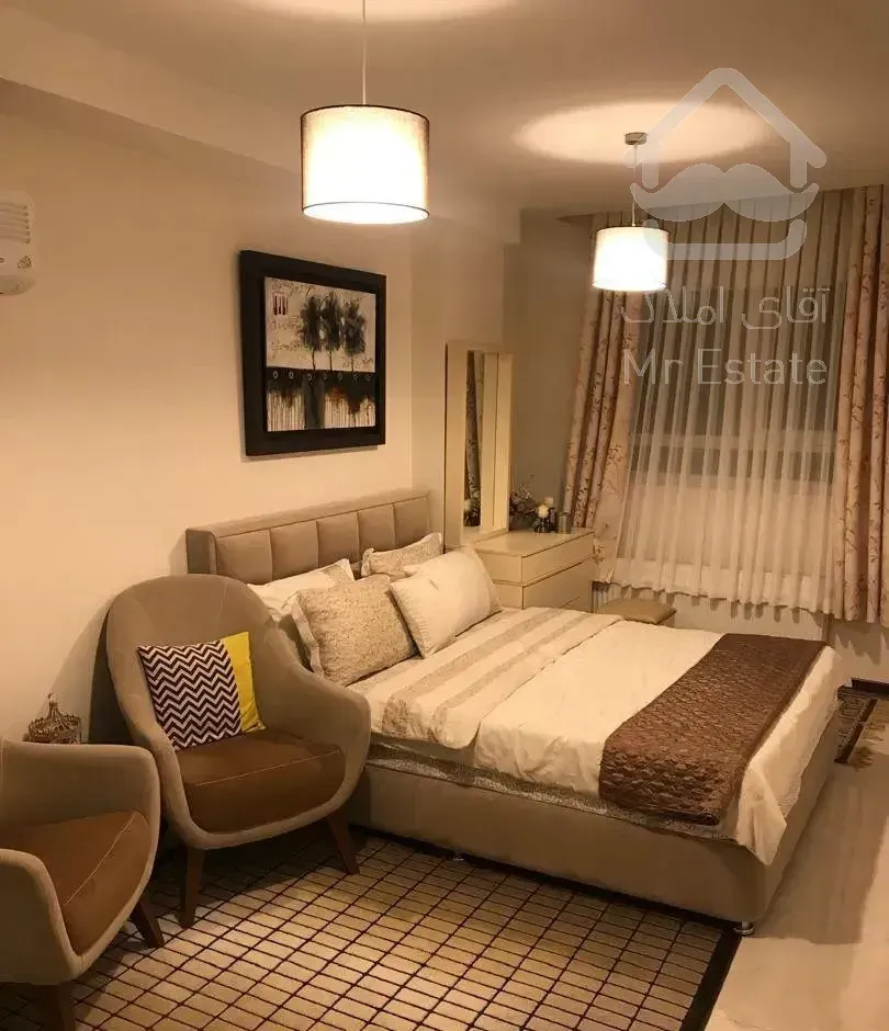 ۱۰۵ متری گلچین / ۲ جهت نور