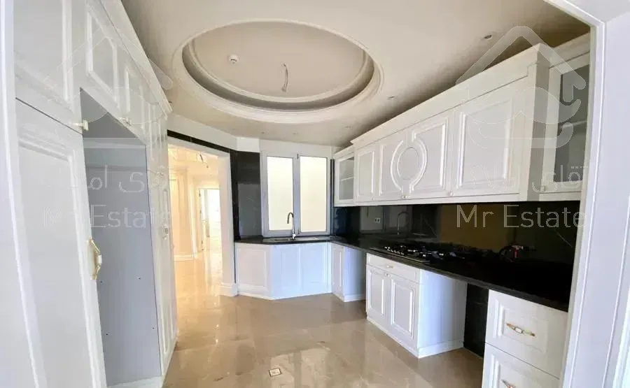 ۱۵۱ متر ۳ خواب / برج باغ / وام دارر