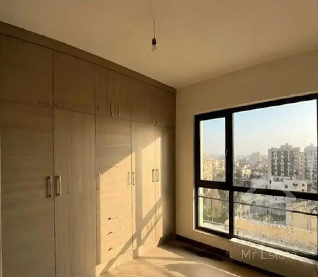 ۱۱۲متر نوساز سه خواب میدان شریفی