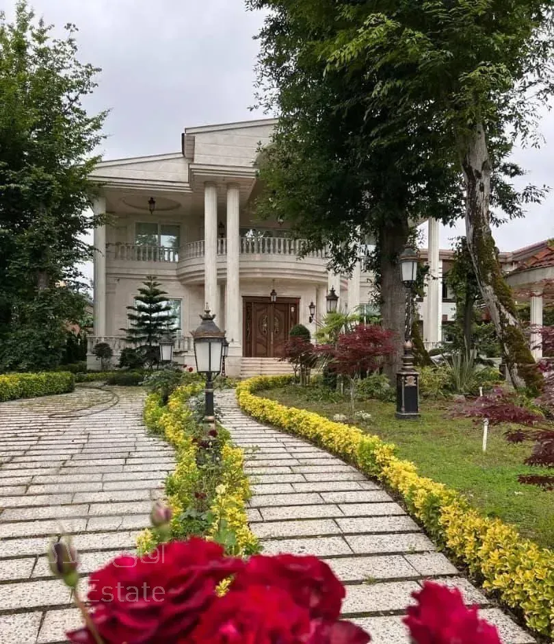 عمارت400مترمبله/حیاط بزرگ آلاچیق سندتکبرگ*زیرقیمته