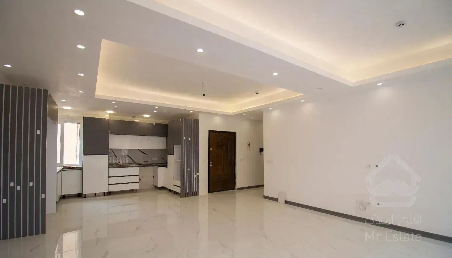 فروش آپارتمان کلید نخورده 110 متری در بلوار کریمی