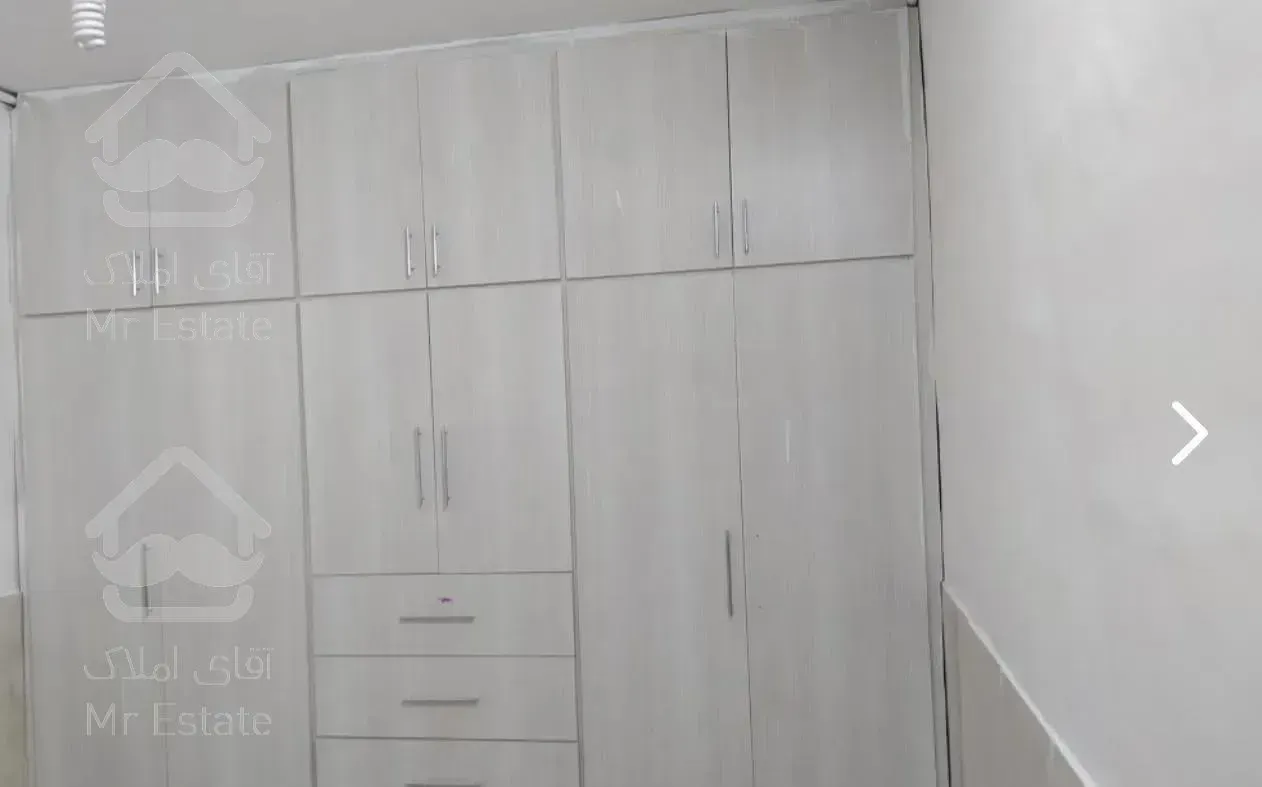 به رهن و اجاره داده می‌شود.