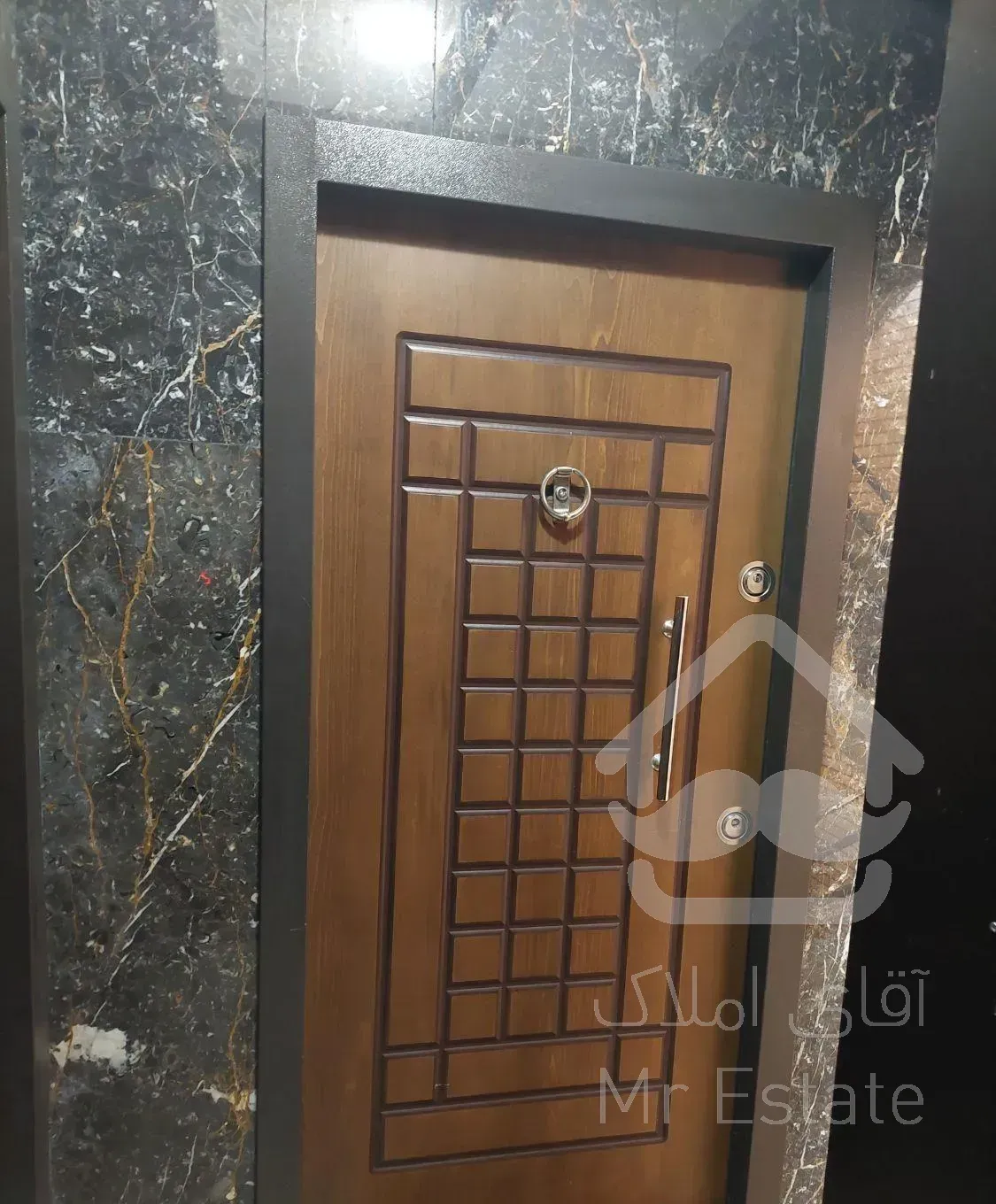 آپارتمان 98متری *امکانات کامل*نور و نقشه عالی