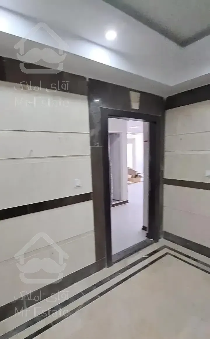 ۱۱۰ متری دریاچه چیتگر ابشار تهران کلید نخورده