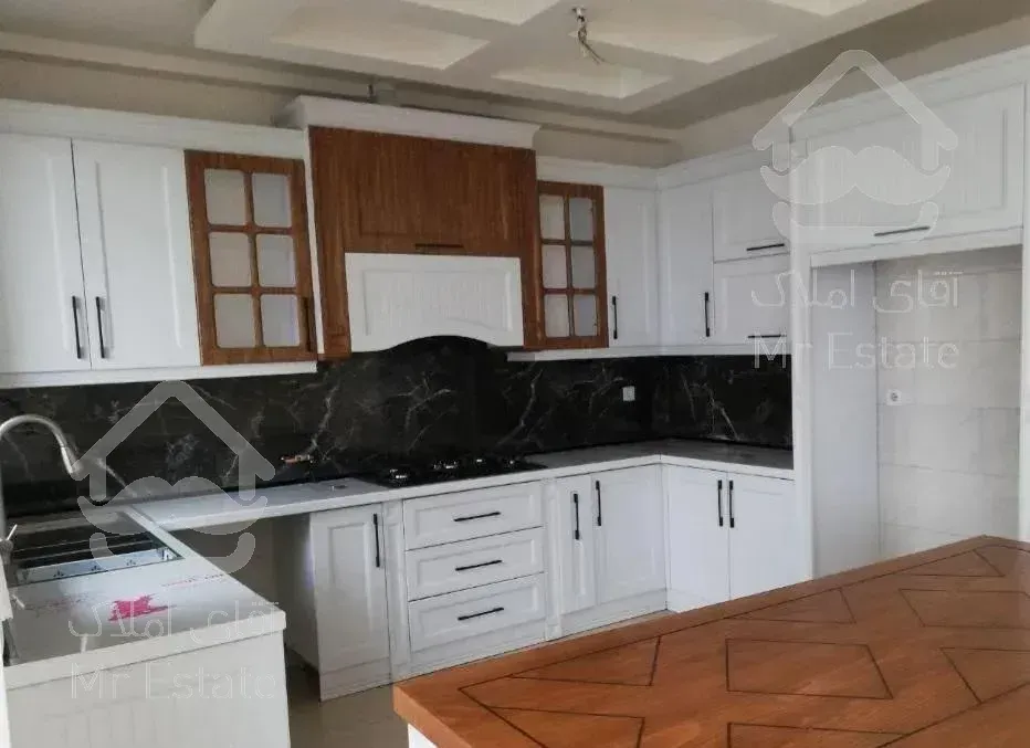 ۱۱۱ متر//تکواحدی//ساختمان تماما آفتابگیر