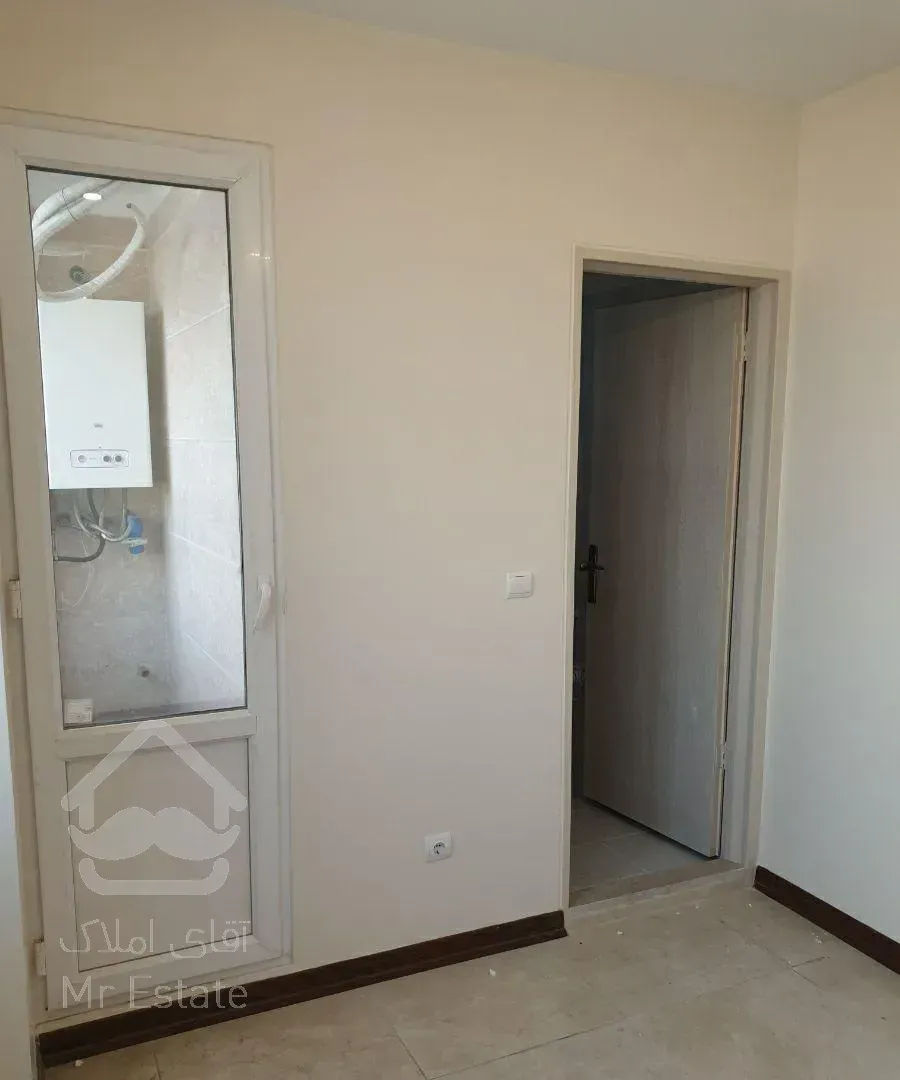 81متری/کلیدنخورده/طبقه سوم/پارکینگ آسانسورانباری