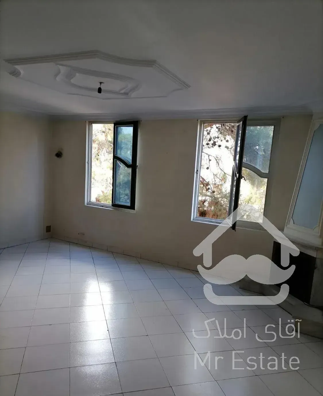 61متری سالن پرده خور خ خدابنده