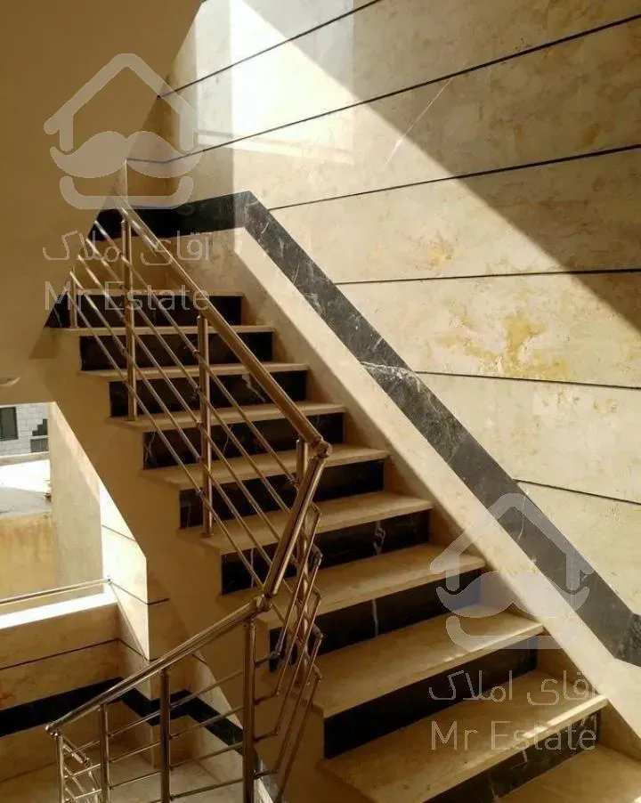 ۶۵متری۶۱متری*با آسانسور*جمهوری تا آذربایجان