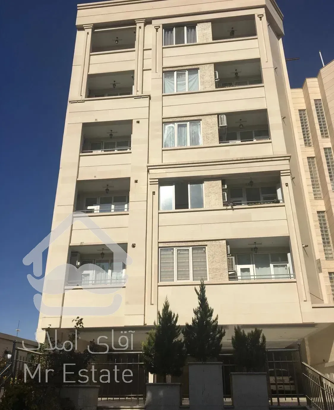 اپارتمان ۹۳ متر مناسب جهیزیه صیاد ویلا شیک