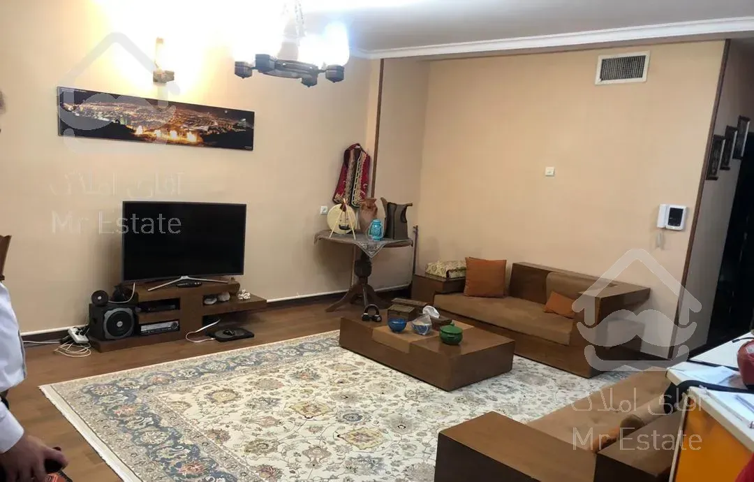 آپارتمان ۹۰ متری مهرشهر فاز۴