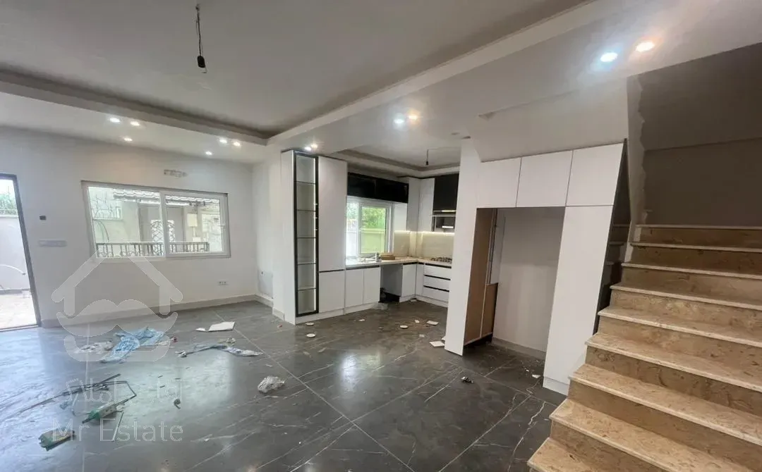 ویلای تریبلکس ۲۳۵ متری نزدیک دریا