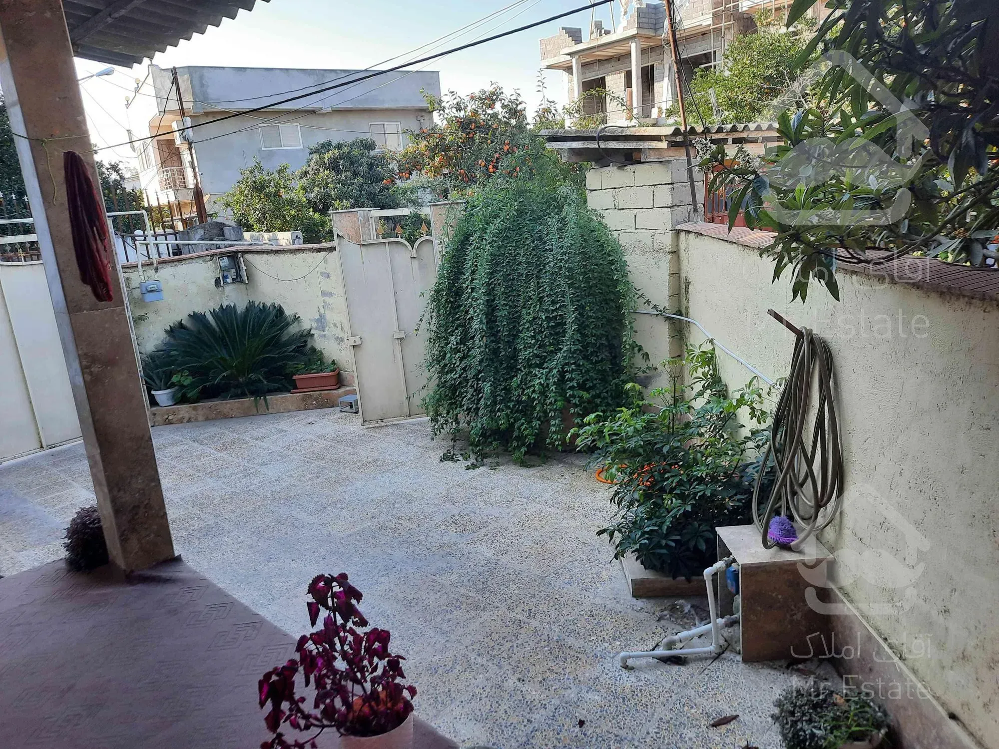 ویلا فلت ۴۰۰ متری سند دار