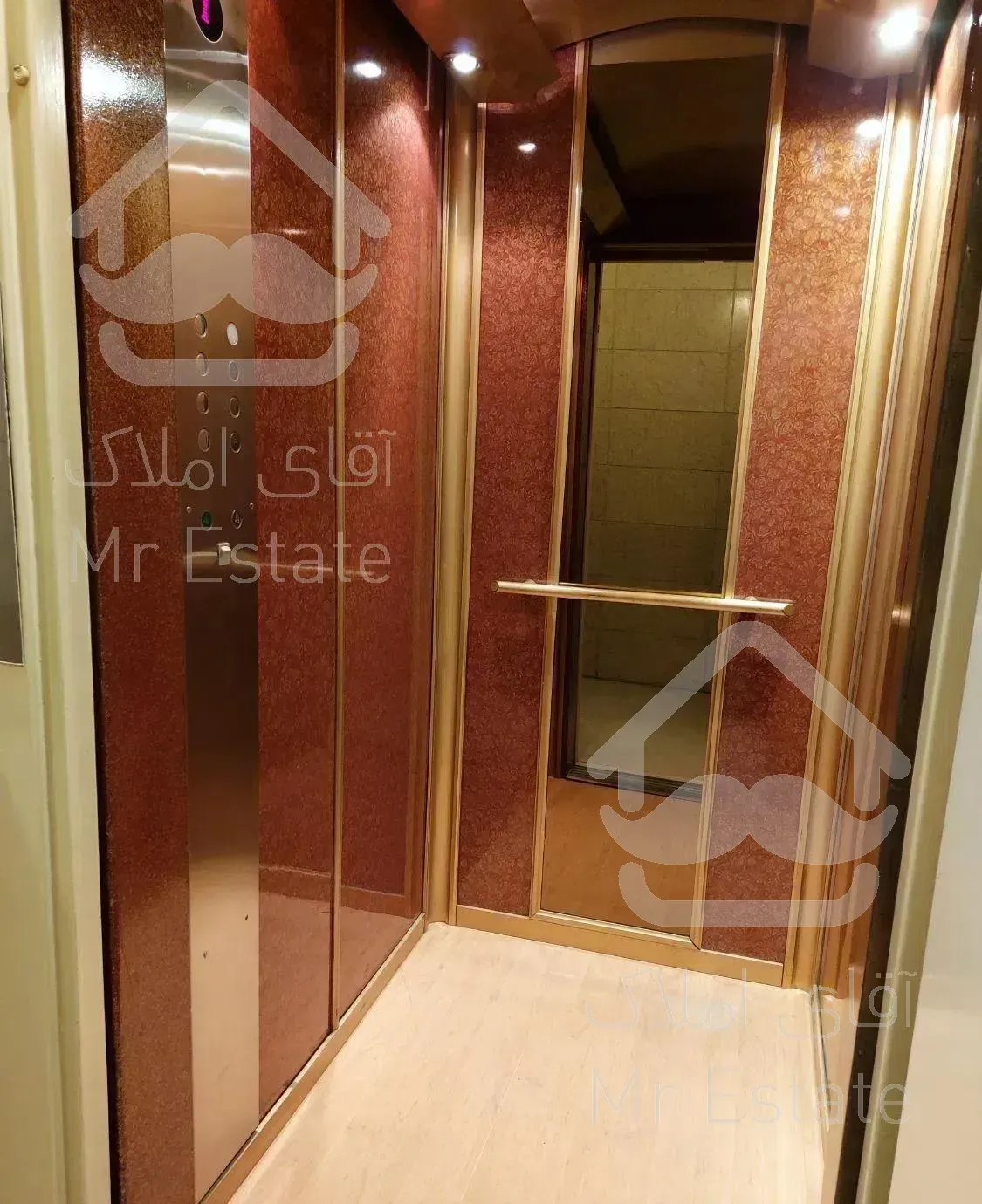 آپارتمان ۲۵۰ متر ۴ خواب تک واحدی استخردار