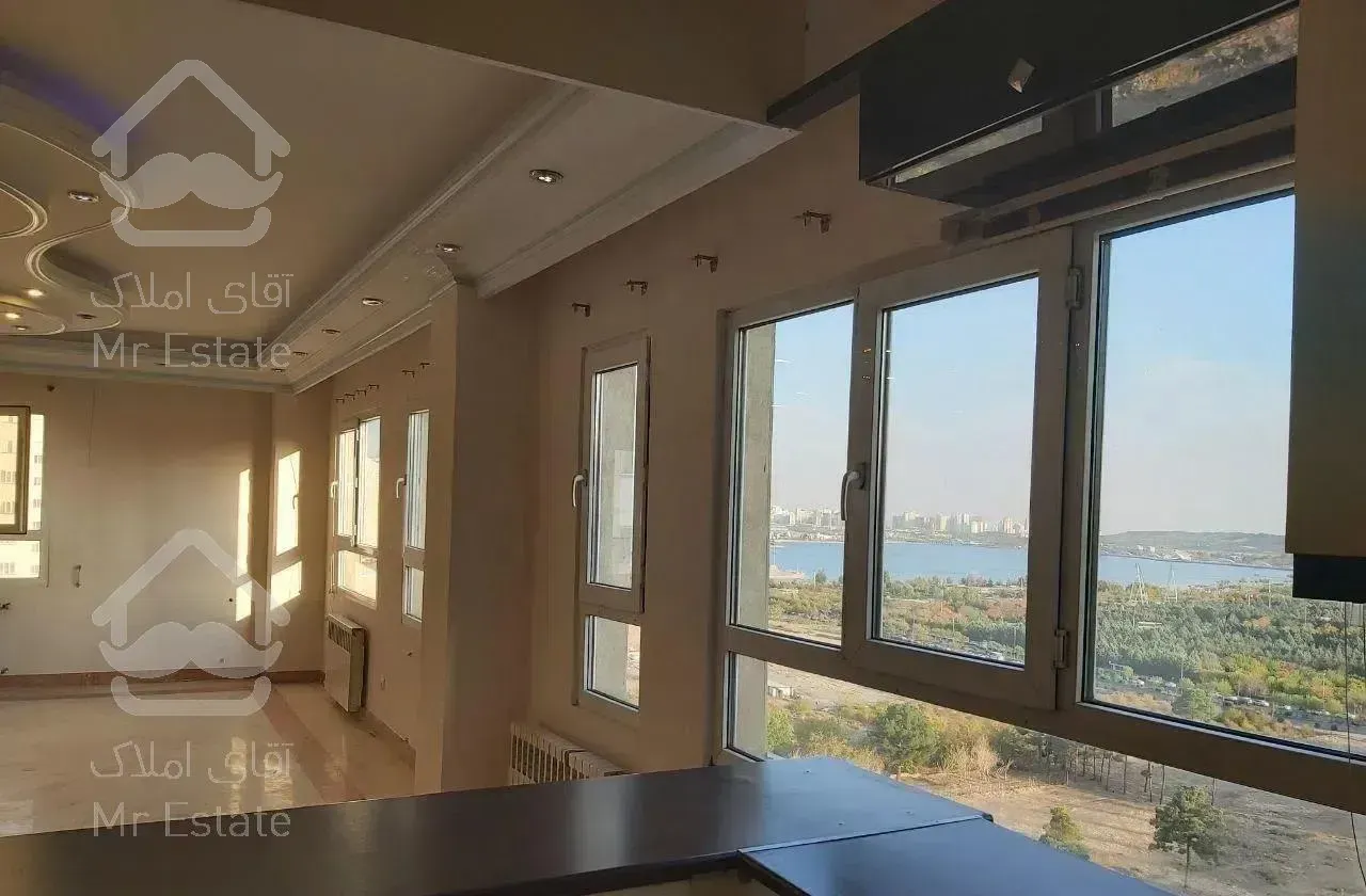 آپارتمان ۱۳۹متری/سه خواب/ویوابدی دریاچه