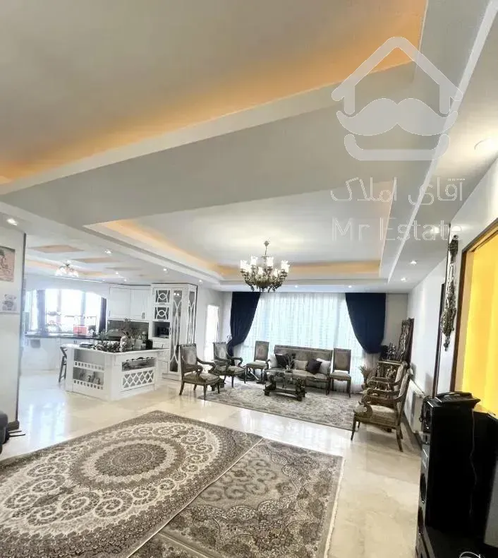 ۱۴۲متر تکواحدی /طبقه۵ / ۲پارکینگ سندی /۳نبش