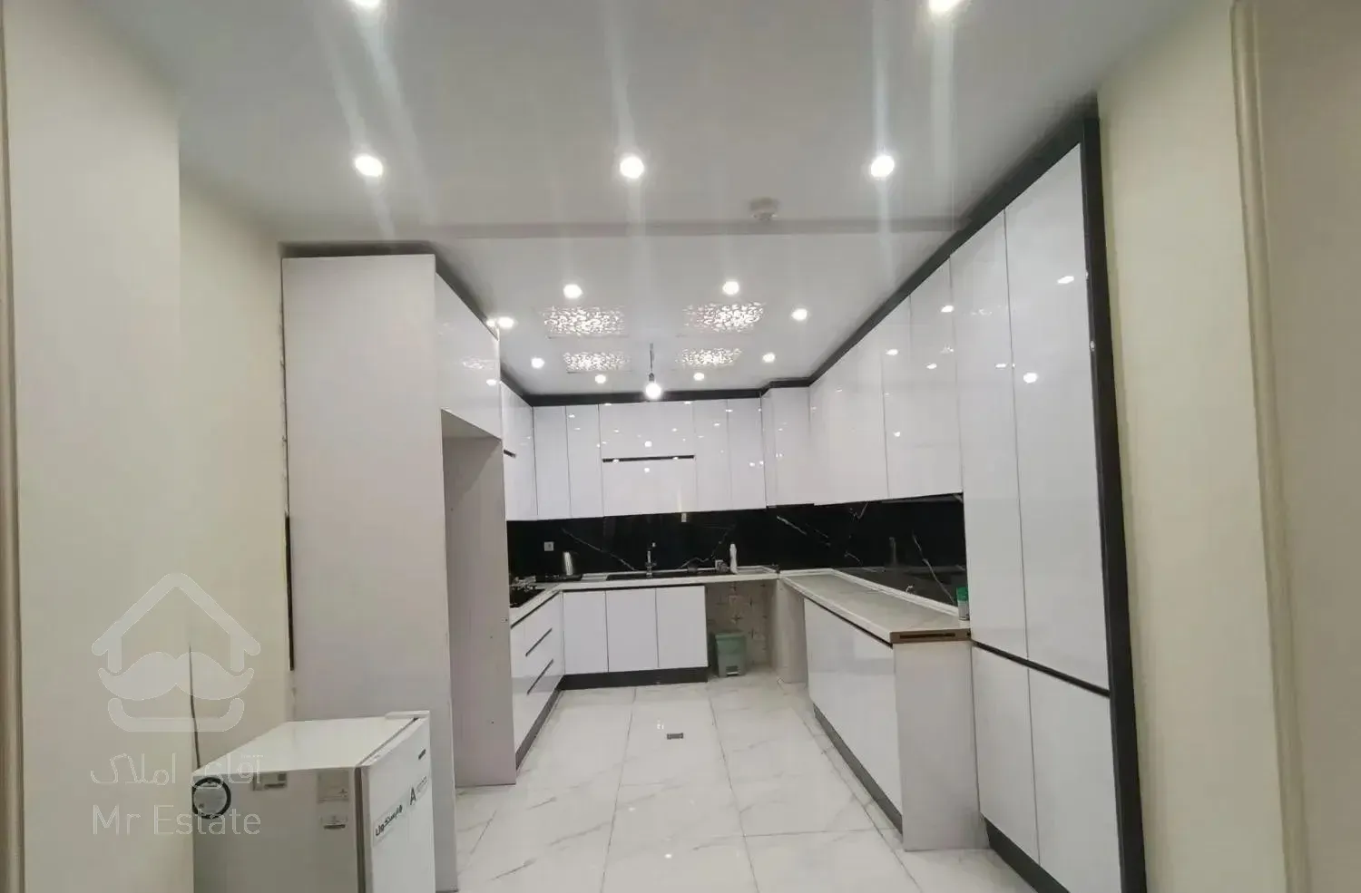 75م/کلید نخورده/تکمیل/متریال اروپایی/فول نور