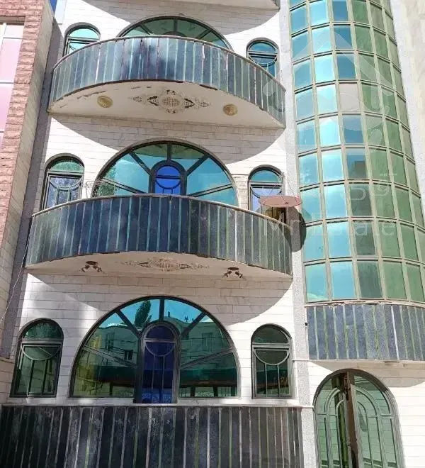 آپارتمان واقع در شهرک توحید/۱۸ متری مطهری