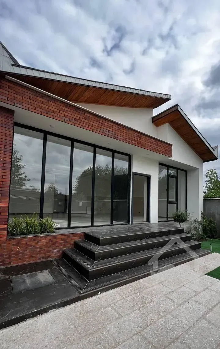 ویلا / مدرن / نزدیک ساحل