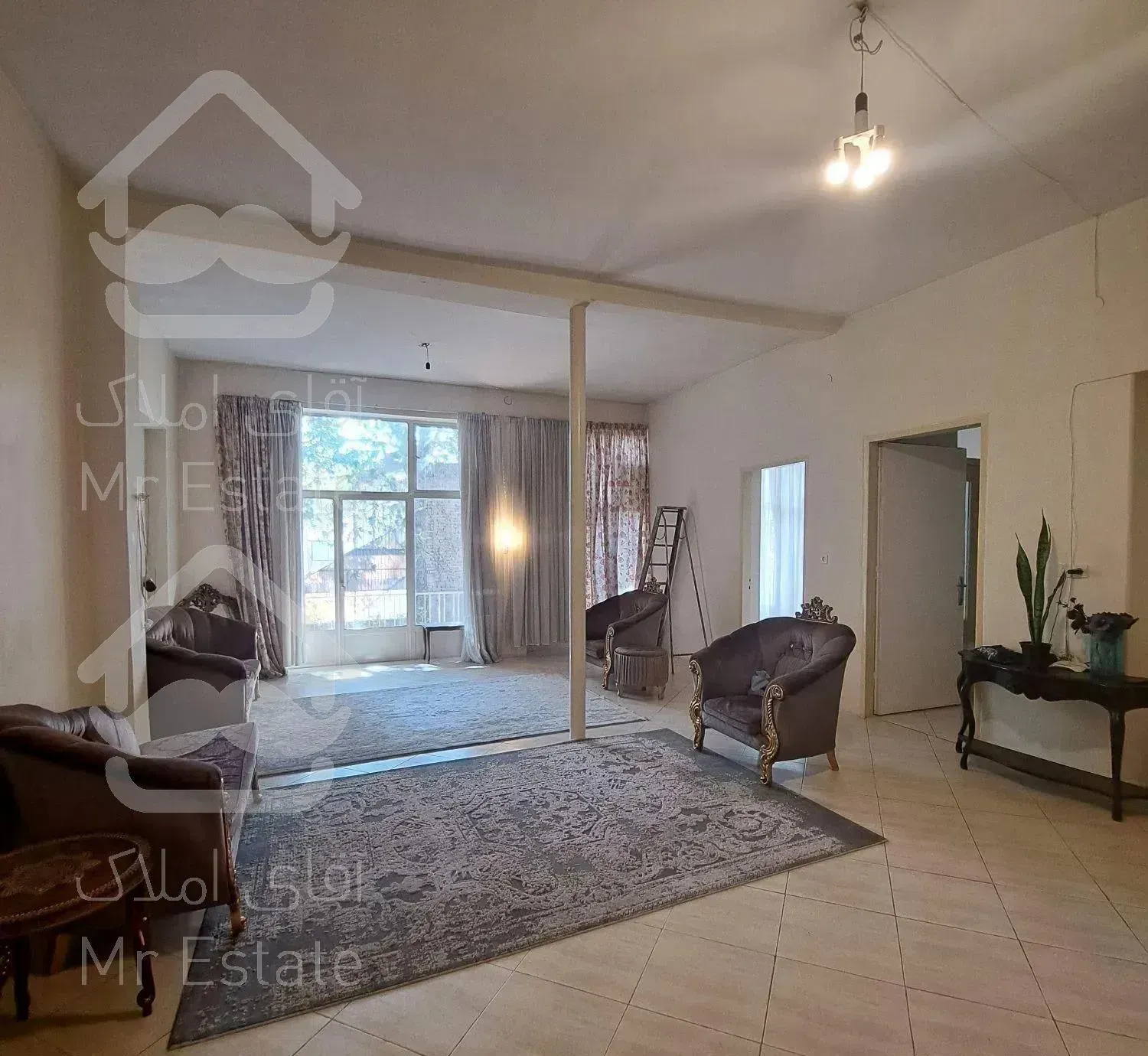 اپارتمان ویلایی۱۳۰متر دربستی