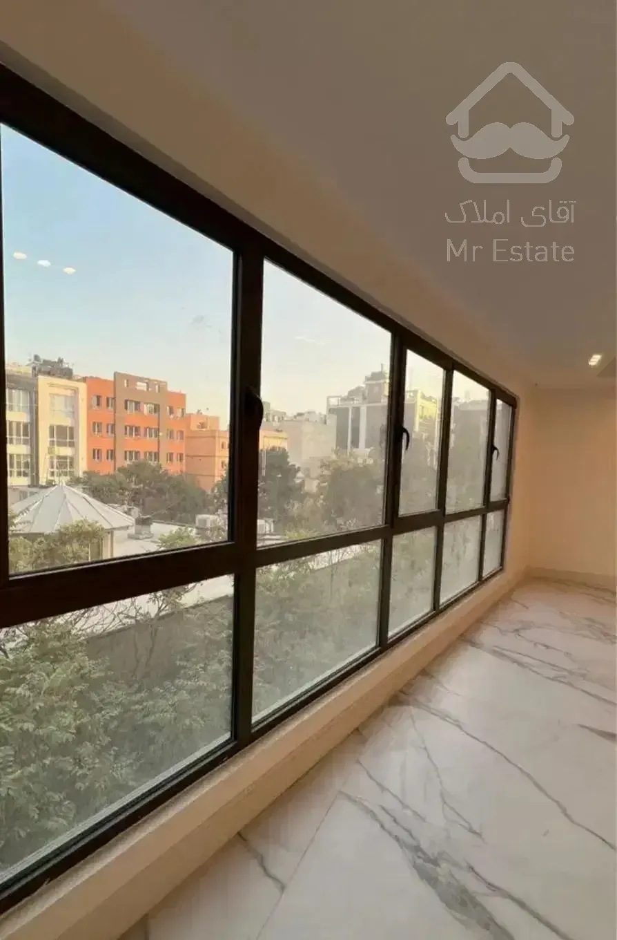 ۱۸۰متر نوساز کلید نخورده /۳ پارکینگ /ویو بدون مشرف