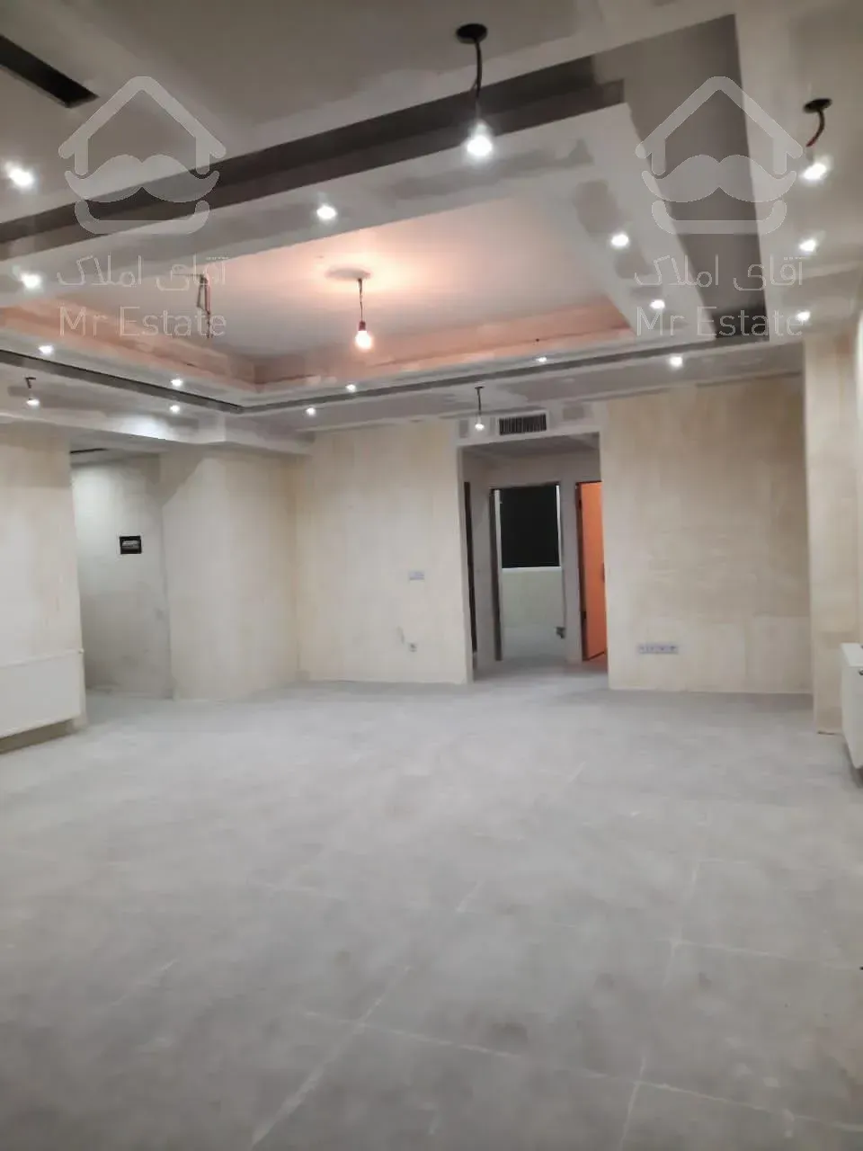 آپارتمان ۱۰۰متری ۳ خواب ، نوساز، فول امکانات، خوش نقش، متریال برند