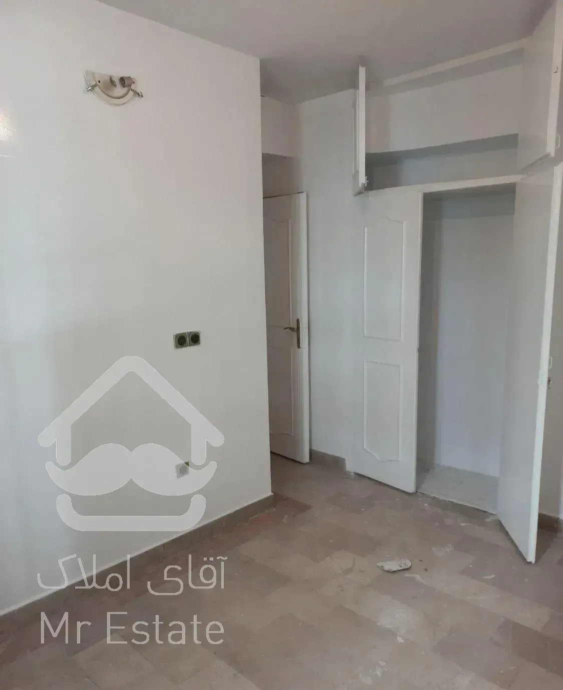 میدان ولیعصر ۵۶ متر باامکانات