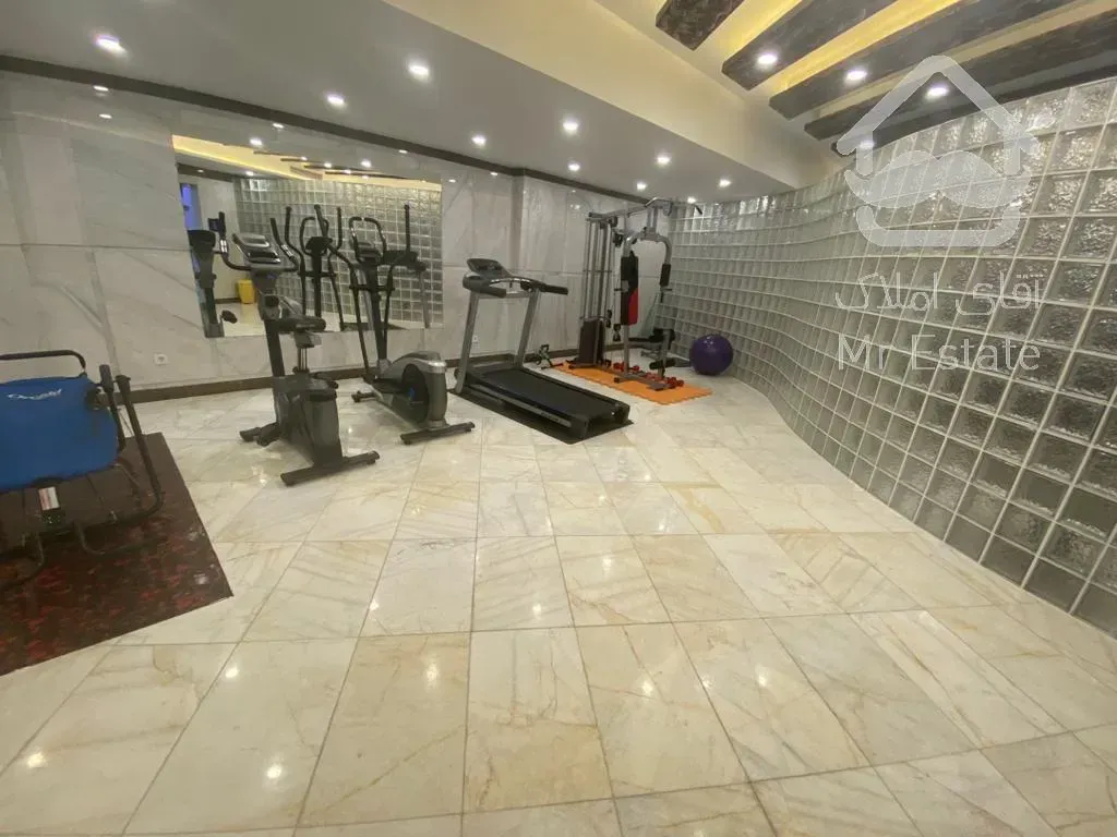 اجاره و رهن آپارتمان زعفرانیه 350  متر شیک