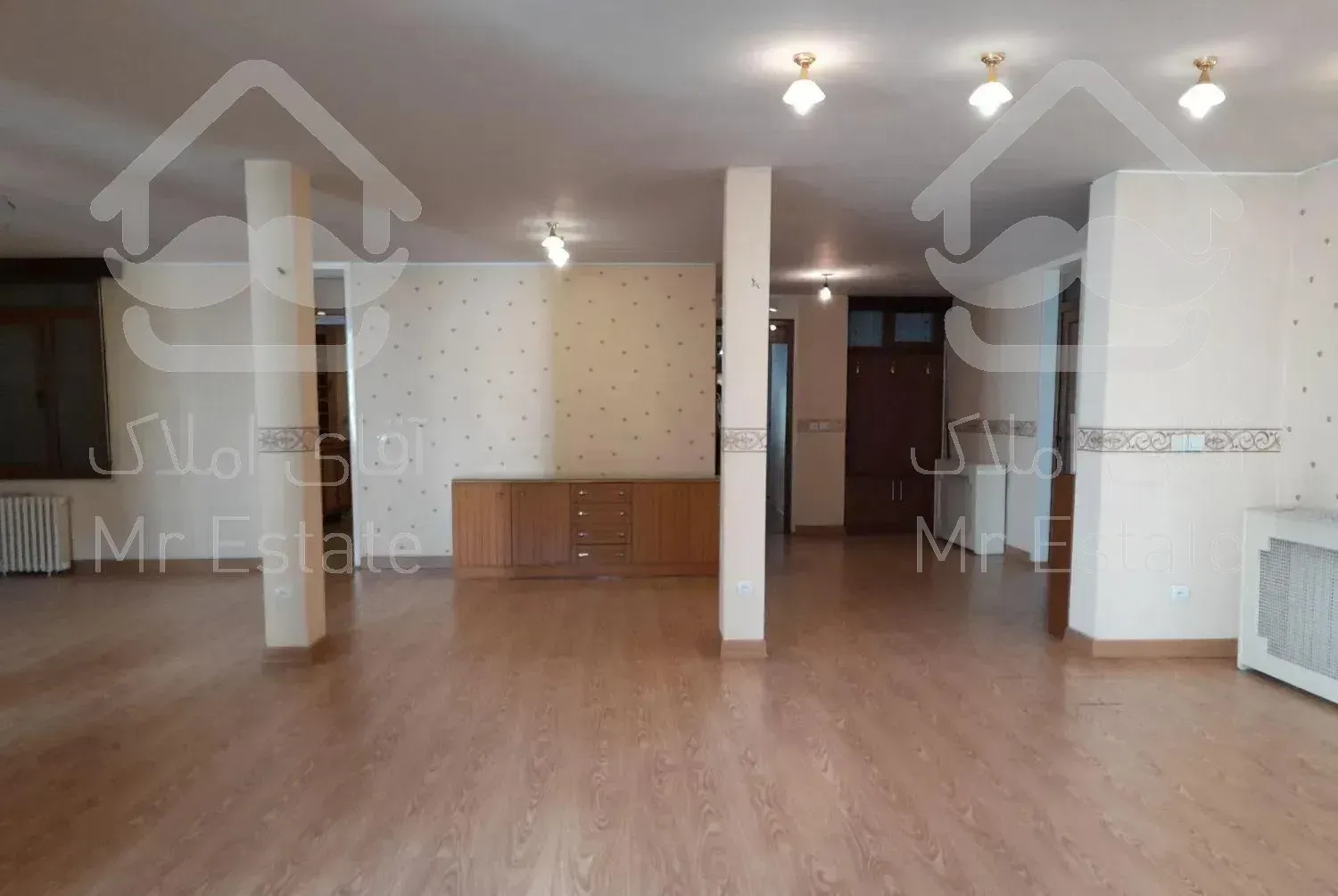 آپارتمان ۲۳۰ متر تکواحدی ۳ خوابه آرژانتین غرق نور