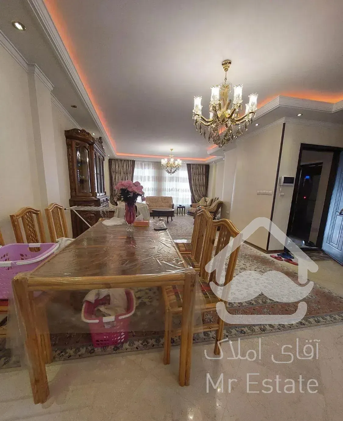 آپارتمان ۱۷۰ متر ۴ خواب تک واحدی