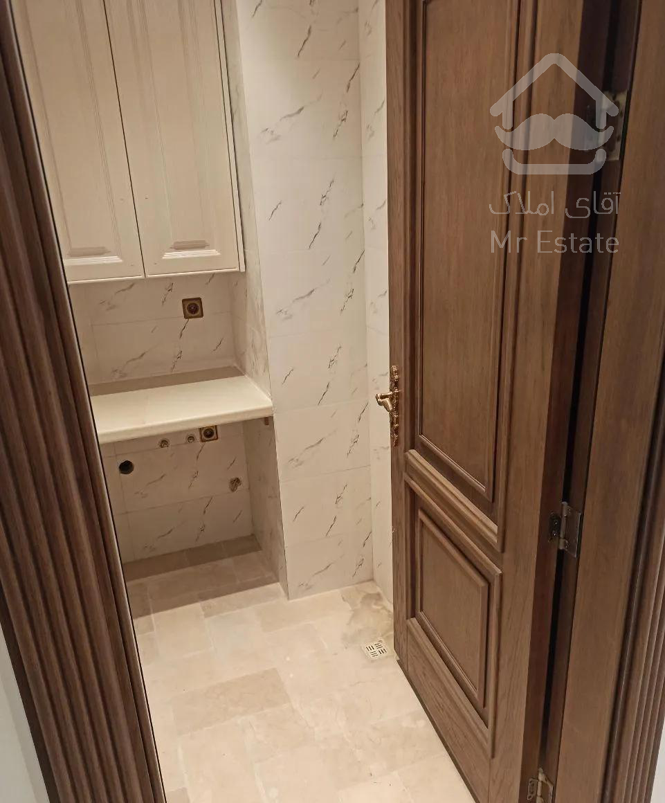 آپارتمان ۲۹۲ متر چهارخوابه کلیدنخورده  سنایی