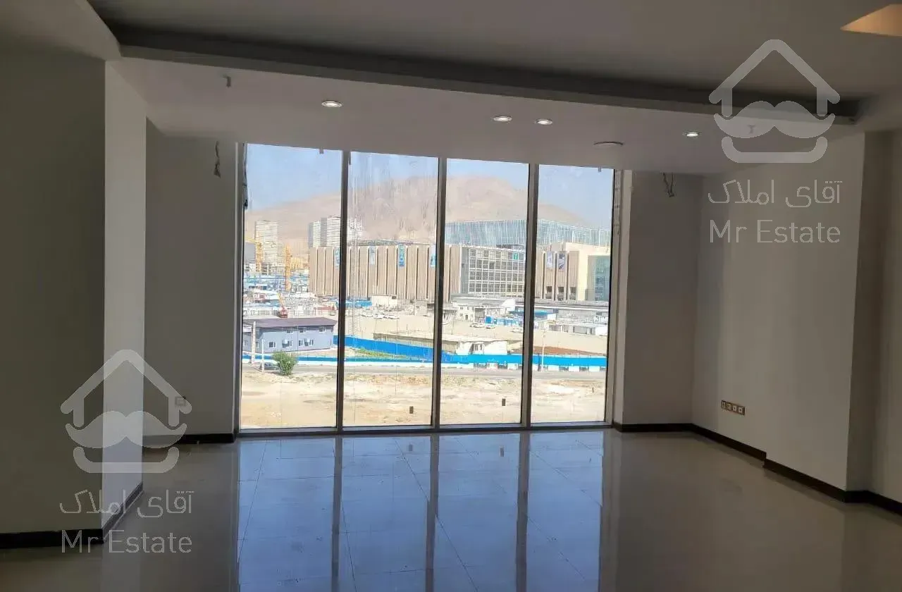 برج مجلل دریاچه/۱۵۸ متر/۳خواب /کلید نخورده