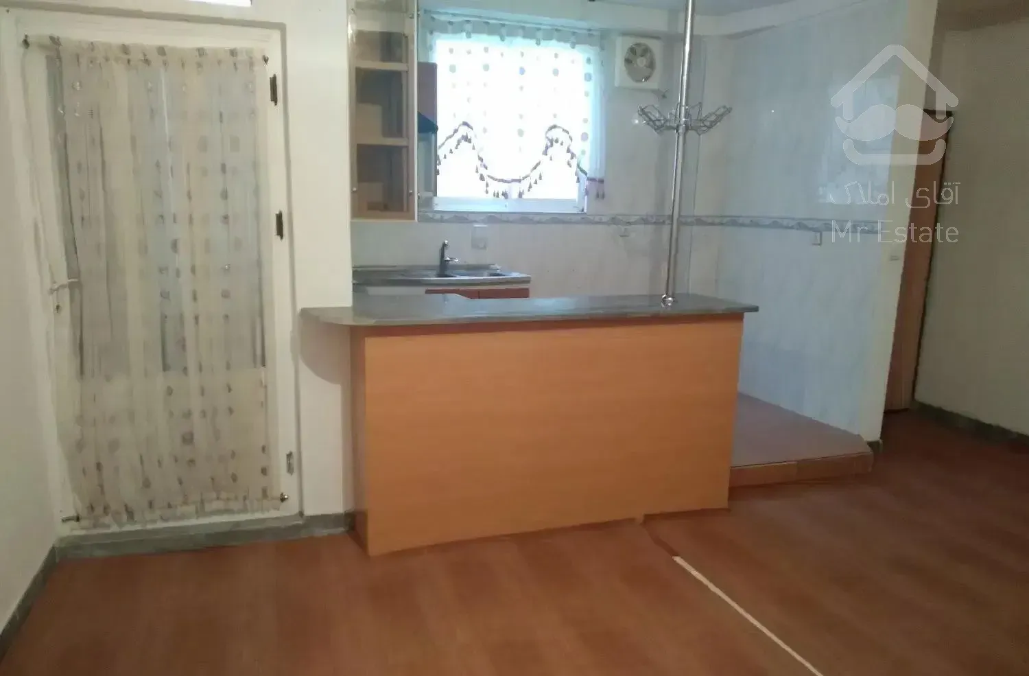 80متری دوخواب+پارکینگ وانبار+طبقه دوم+واحد تخلیه