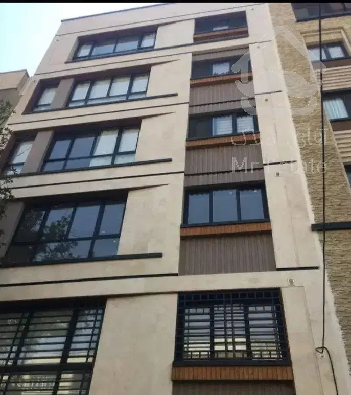 ۱۱۵ متر دو خوابه سالن پرده خور با ۱۵ متر پاسیو