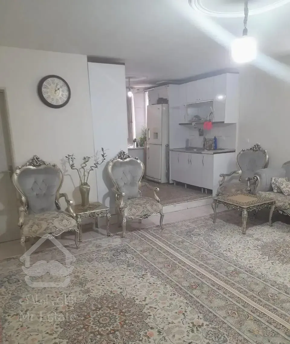 رهن کامل واحد ۶۰ متری تک واحدی در کوچه محتشم