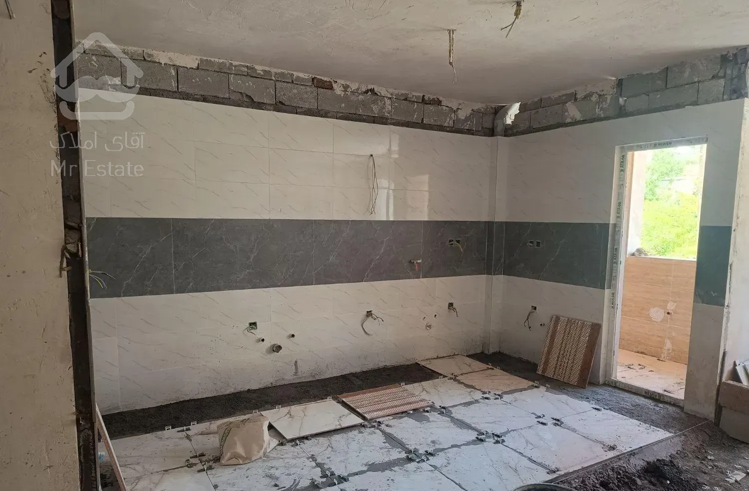 فروش واحد  /تحویل دوماهه /فول /حیاط اختصاصی