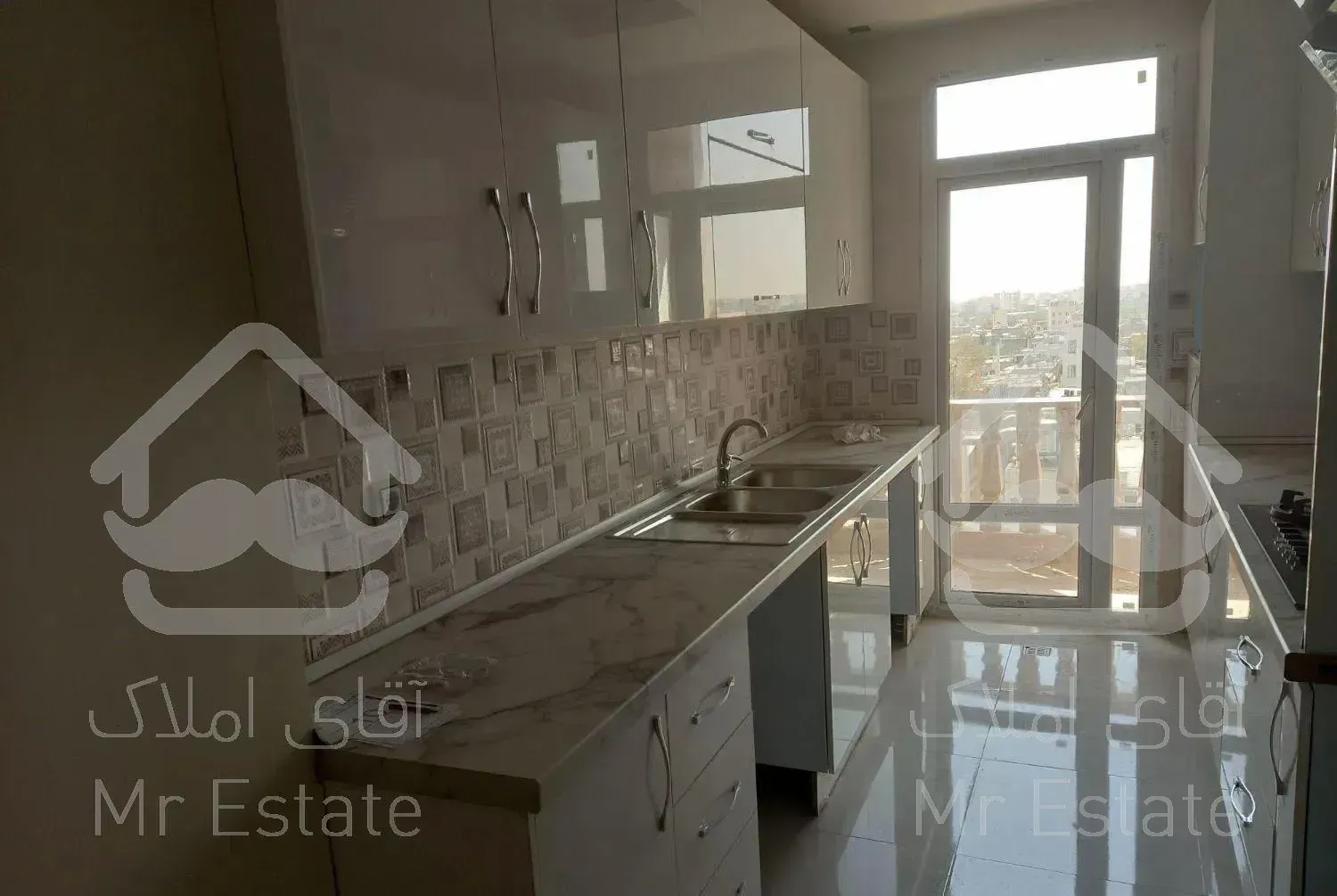 آپارتمان  تمیز در شرقی ها