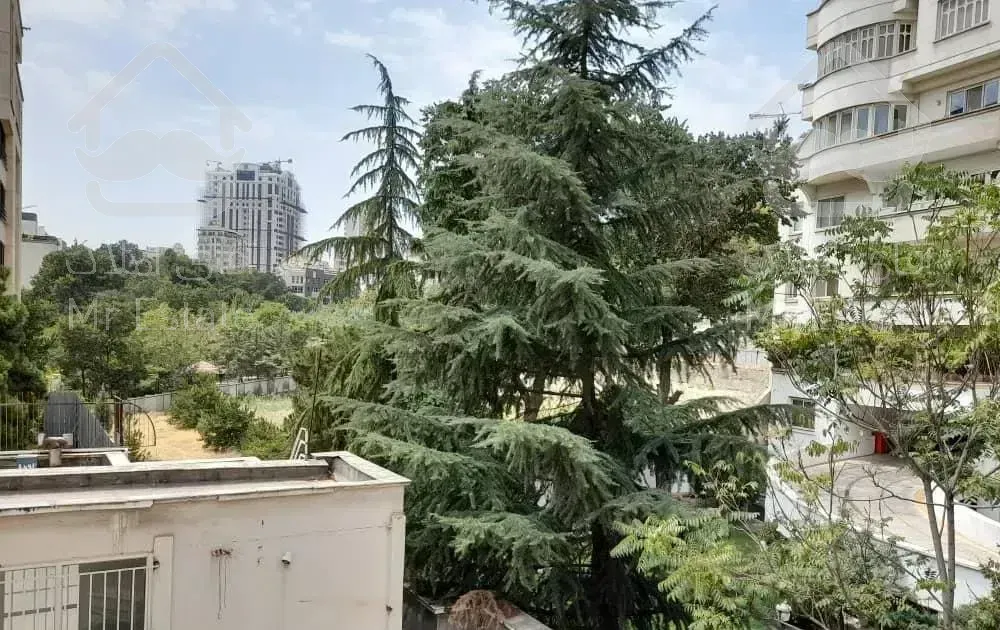 150 متر فرشته / 4 تراس / دنج / لابی و استخر