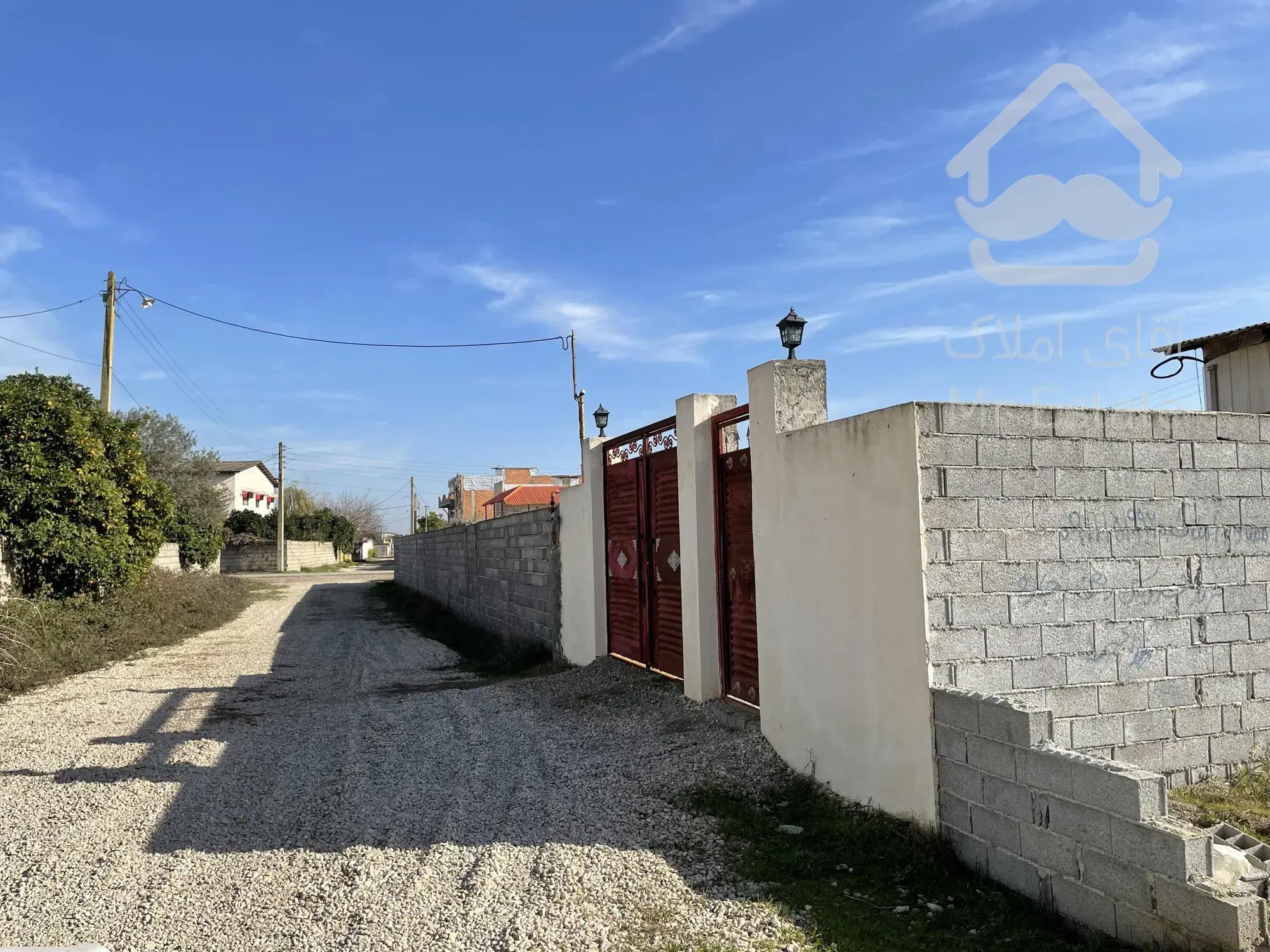 ۳۵۰متر زمین داخل بافت در موقعیت عالی  ساری جاده دریا