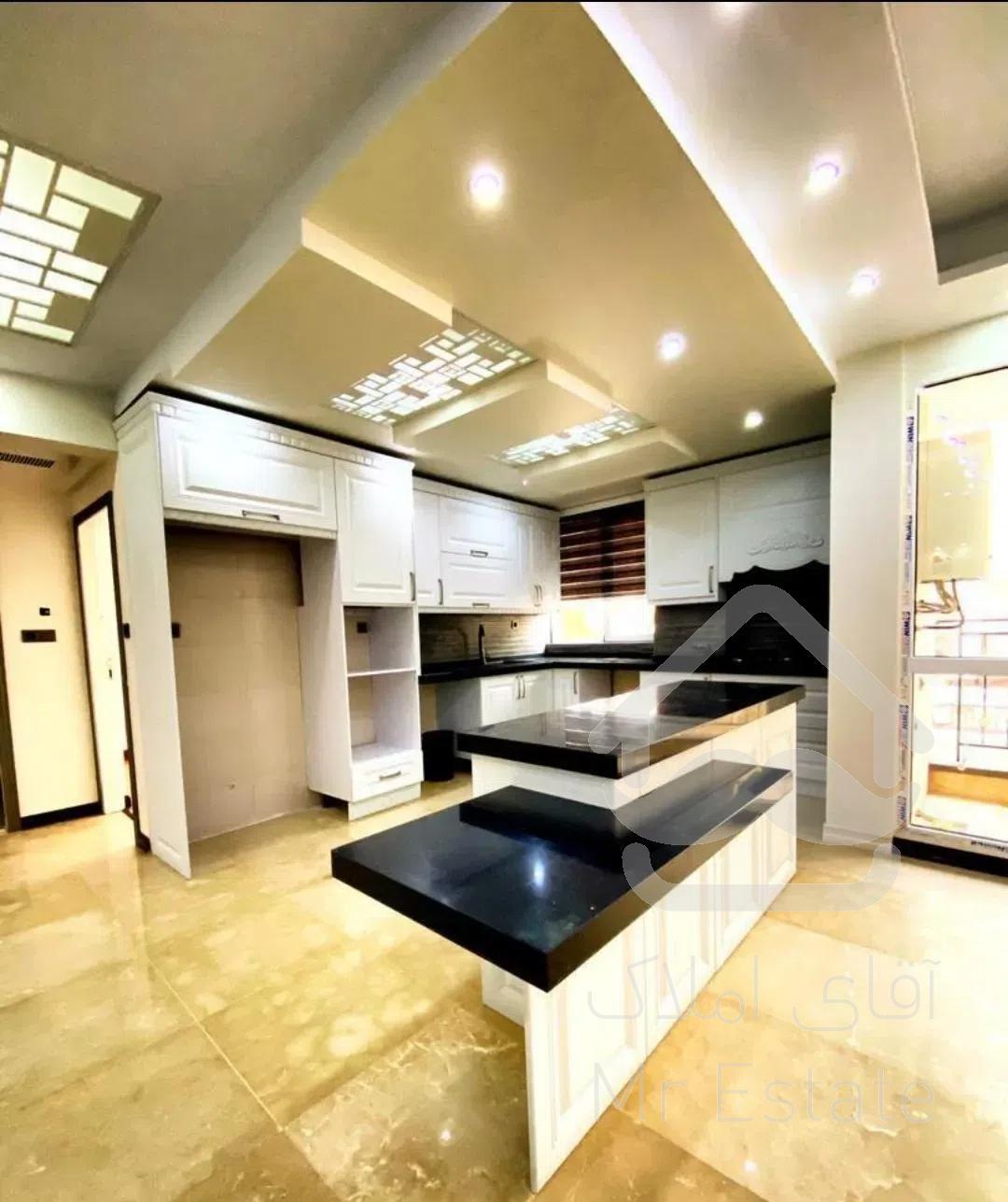 ۱۲۵ متر / اندرزگو/ نوساز