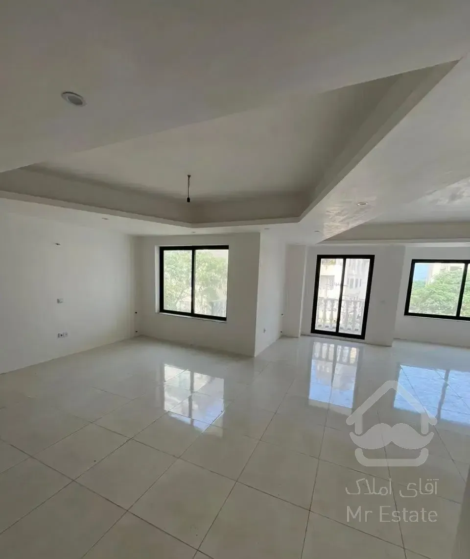 ۲۰۰ متر تکواحد غرق نور بلوارشیرودی