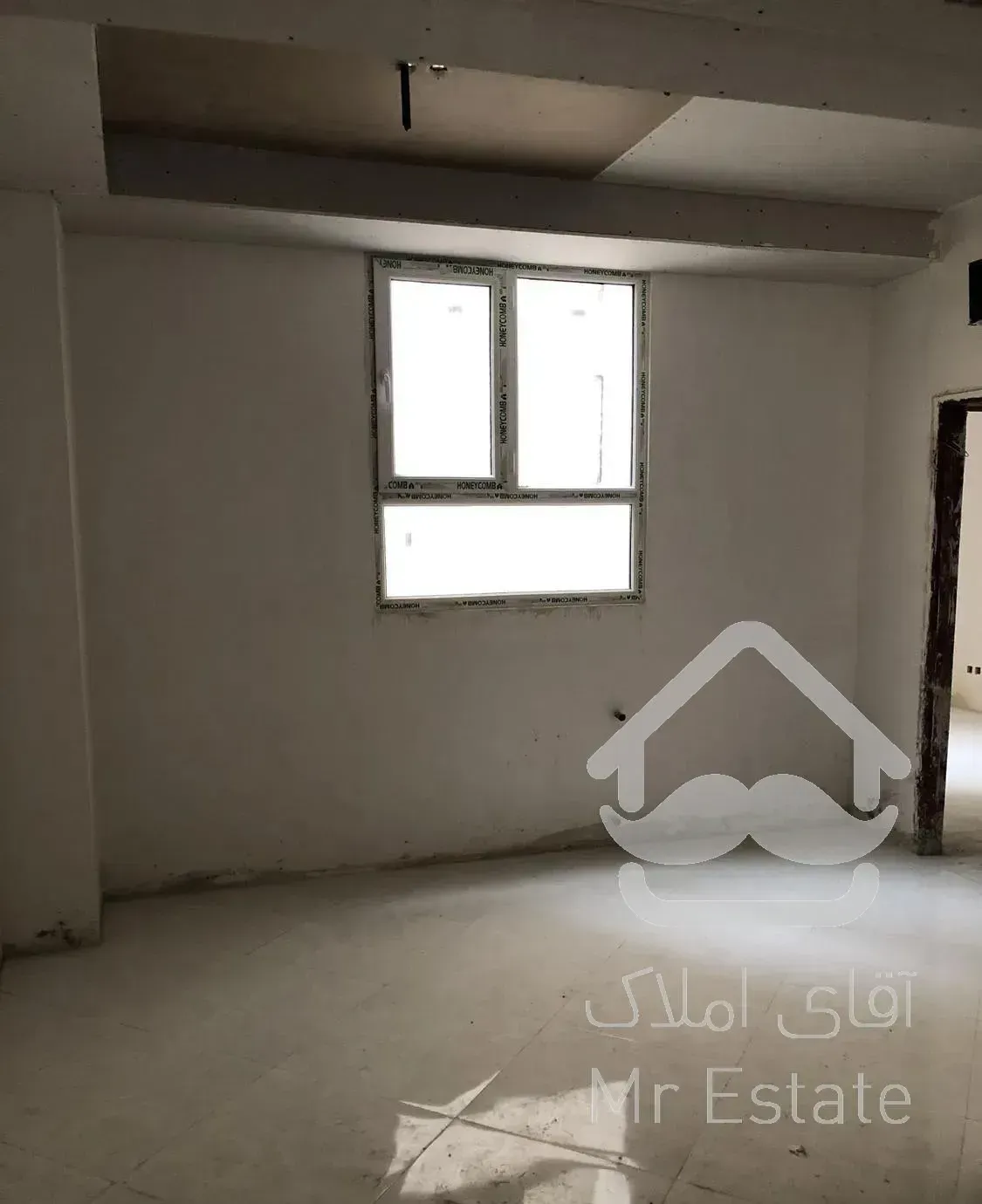 ۸۳ متری نوساز//فول امکانات//خ دهقان