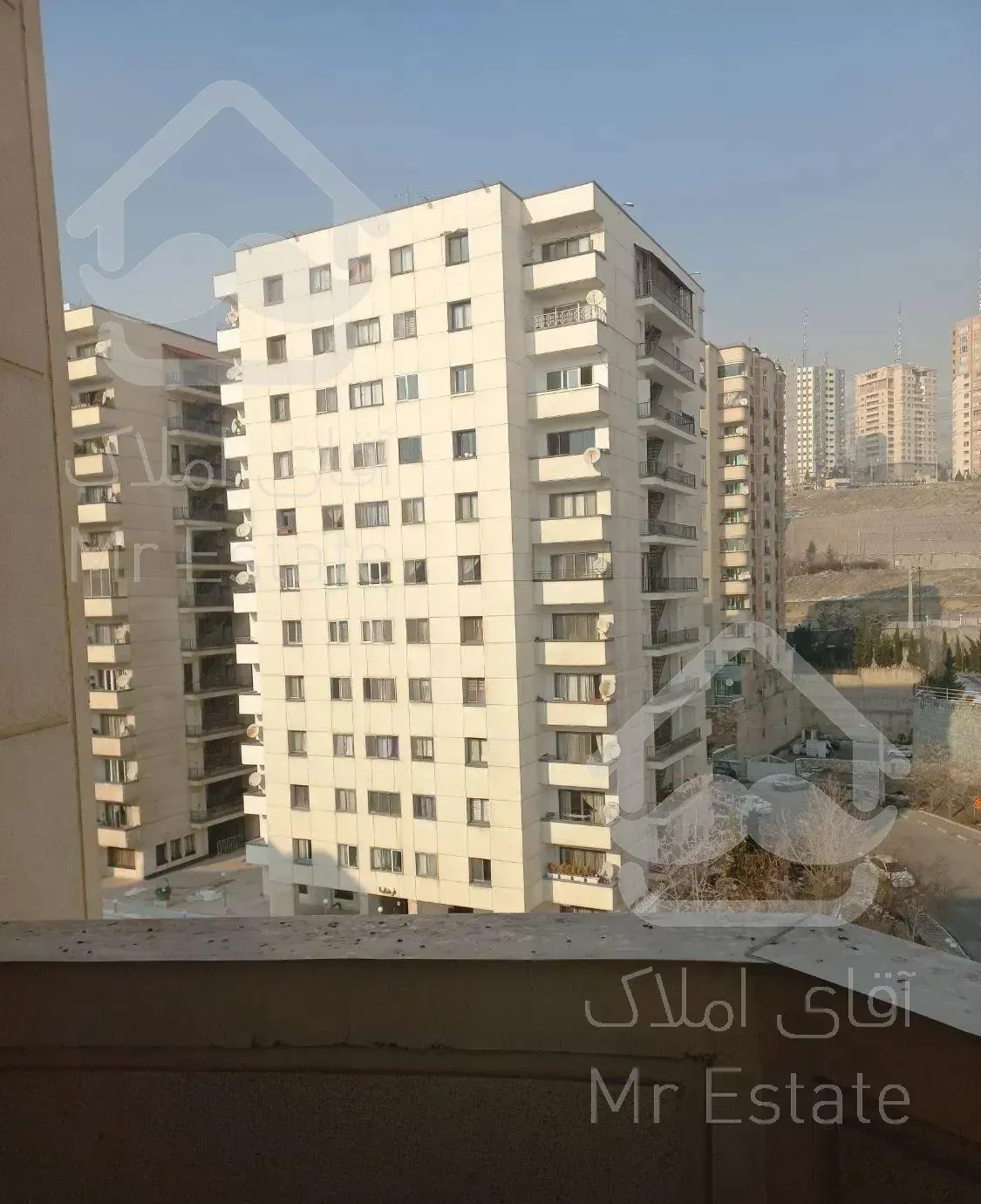 واحد۱۴۰متری ،تخلیه در سعادت آباد