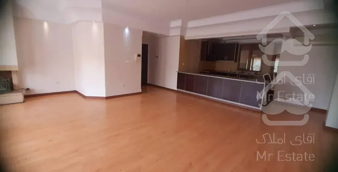 رهن و اجاره98 متری در کوی فراز