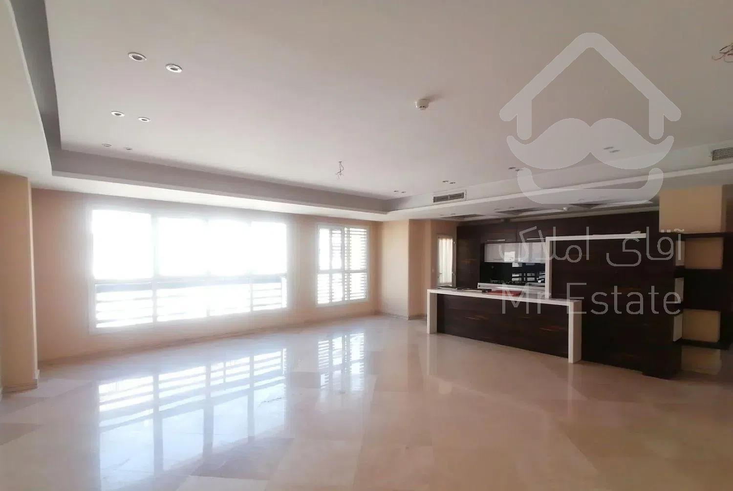 200متر 3خواب/ شیک/لابی و روف