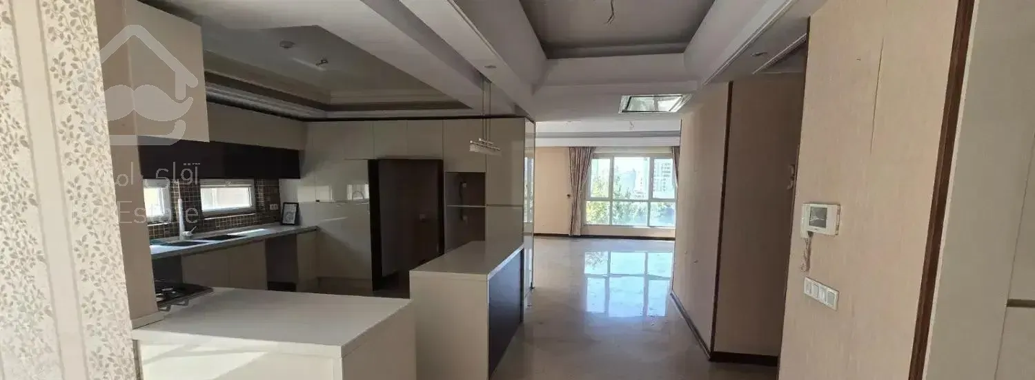 پاسداران / ۱۸۵ متر / ۳خواب /۲ پارکینگ