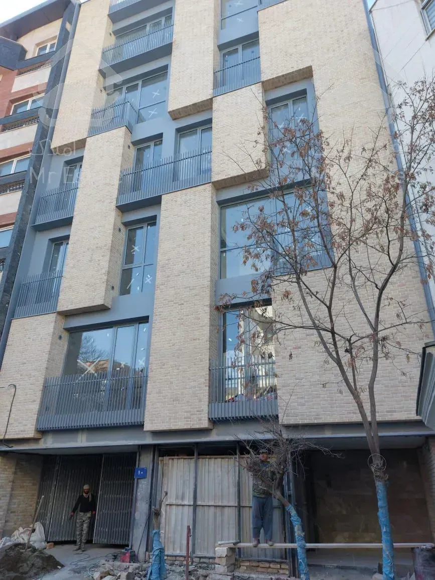 فروش یکجااپارتمان ۱۰۰ و ۷۰ متری