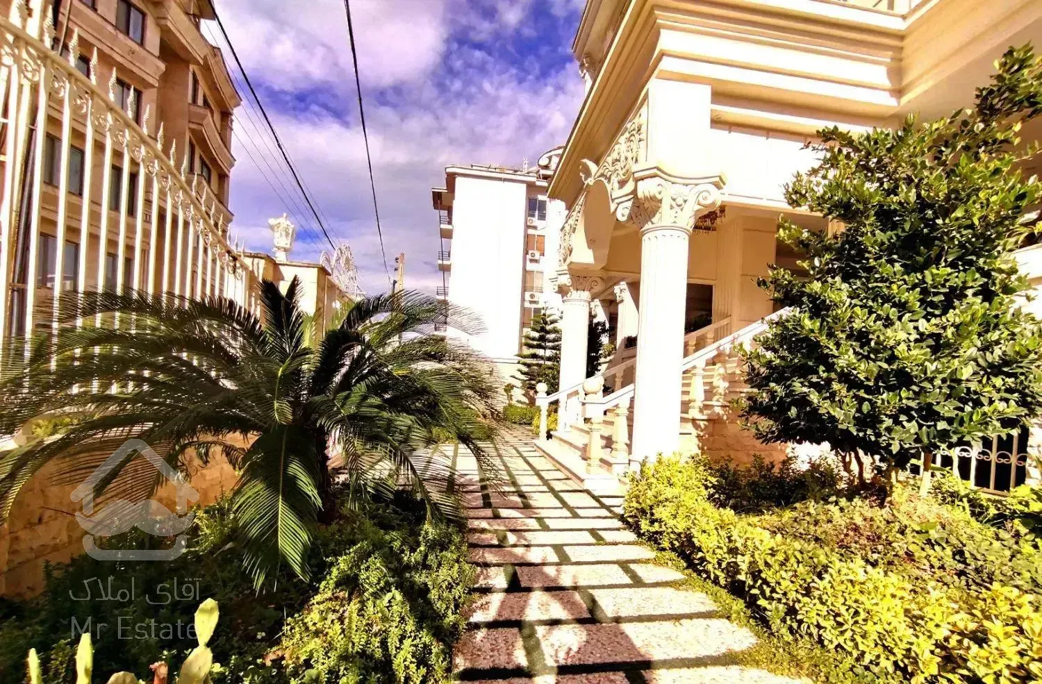 آپارتمان ۱۰۵ متر خوش منظره ،نما کلاسیک در طالقانی