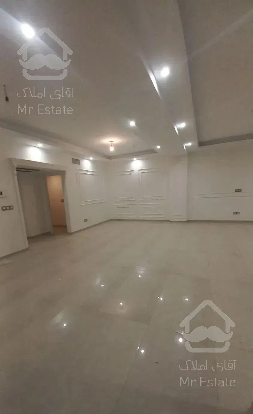 ۱۷۰ متر نوساز  شمال خواجه عبدالله با دو پارکینگ