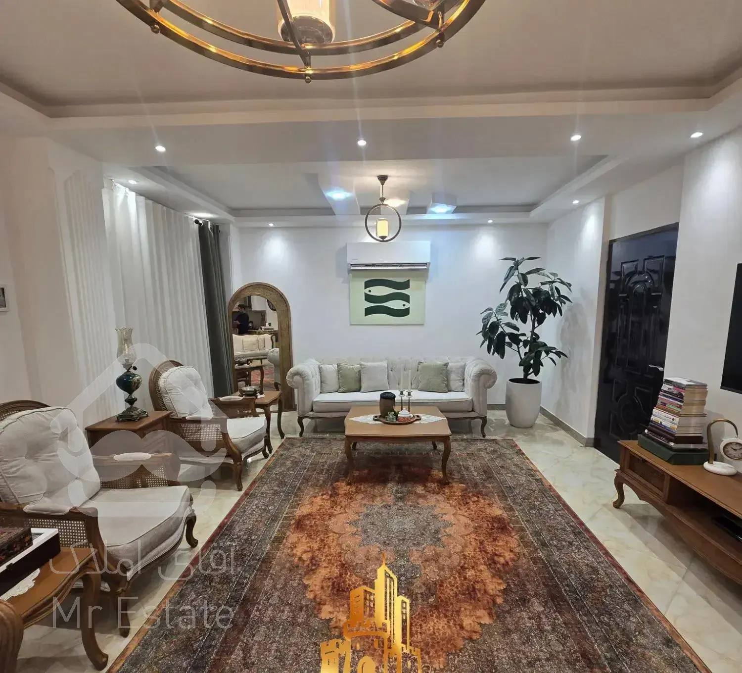 املاک قصرشهر // آپارتمان ۹۳ متری // ط اول تک واحدی